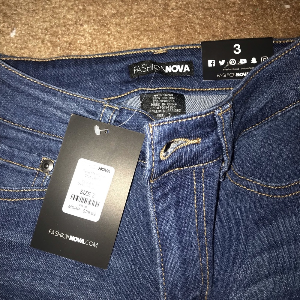 fashion nova take me home crop jeans SIZE: 3